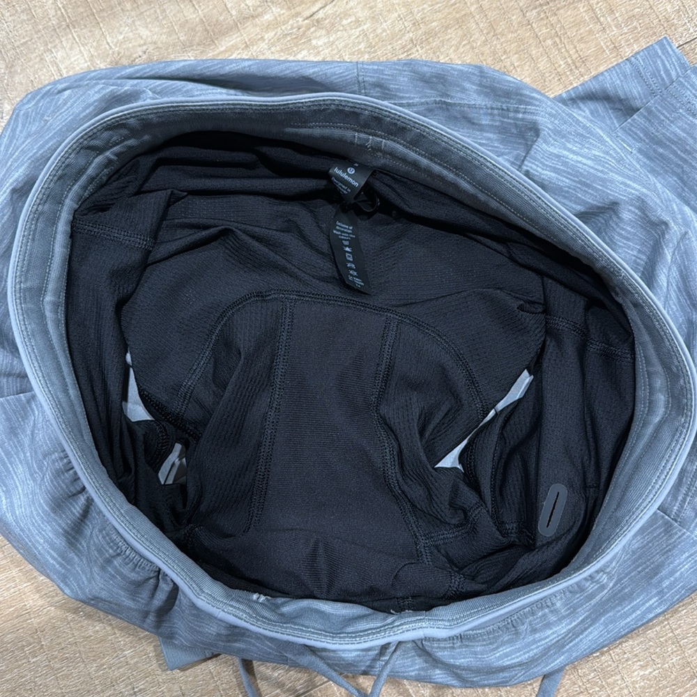 Lululemon T.H.E. Short *Linerless 9" Heather Allover Sea Salt Light Cast Small - Picture 7 of 12
